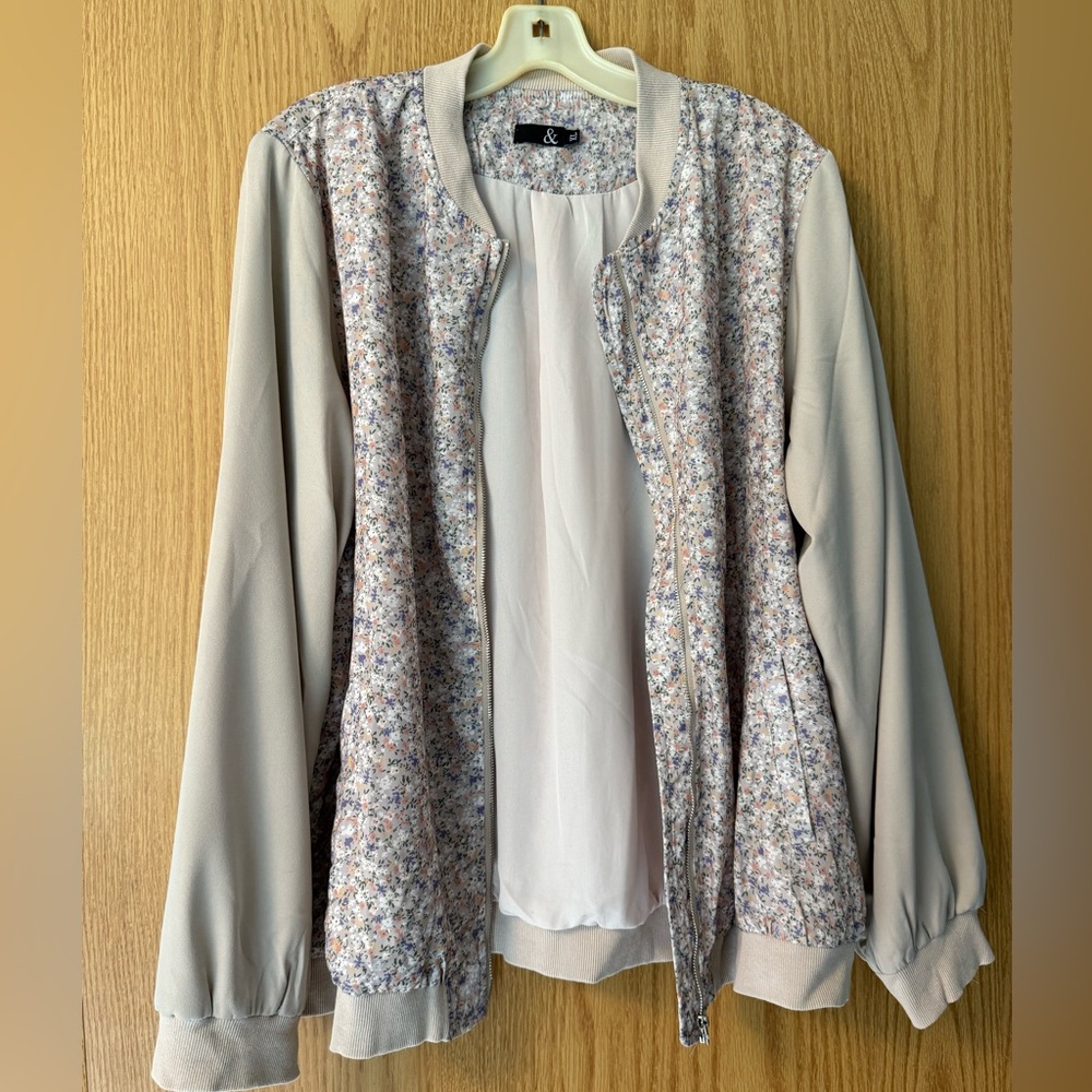 Ampersand Floral Bomber jacket